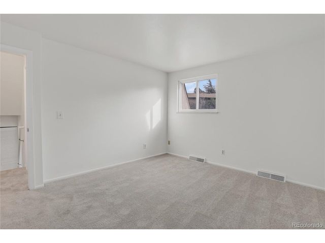 4560 E Lake Cir, Centennial, CO 80121