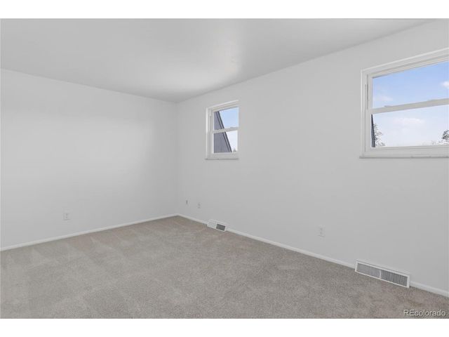 4560 E Lake Cir, Centennial, CO 80121