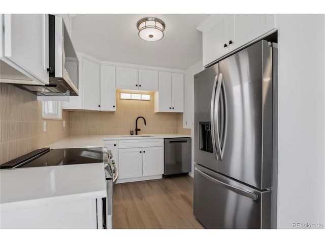 4560 E Lake Cir, Centennial, CO 80121