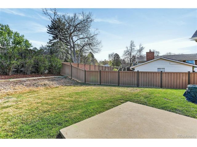 4560 E Lake Cir, Centennial, CO 80121