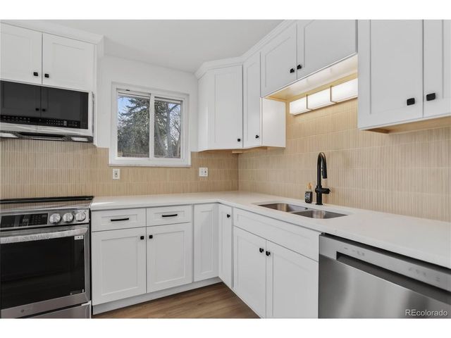 4560 E Lake Cir, Centennial, CO 80121