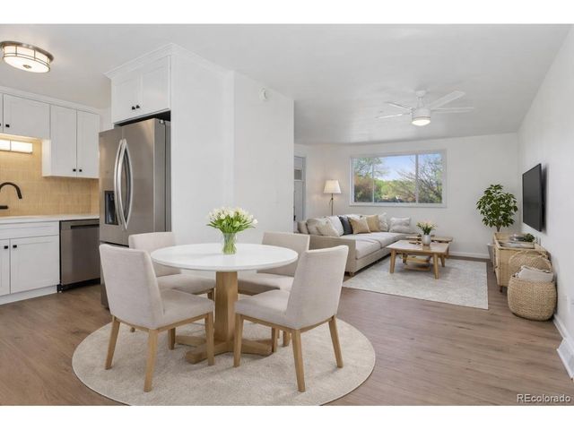 4560 E Lake Cir, Centennial, CO 80121