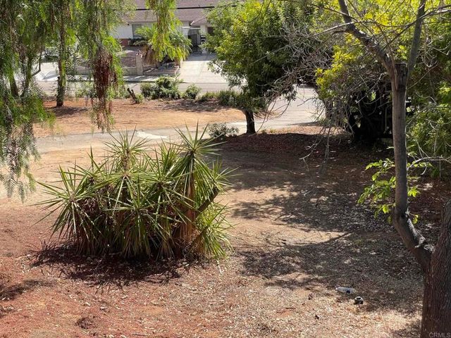 12376 Royal Road, El Cajon, CA 92021