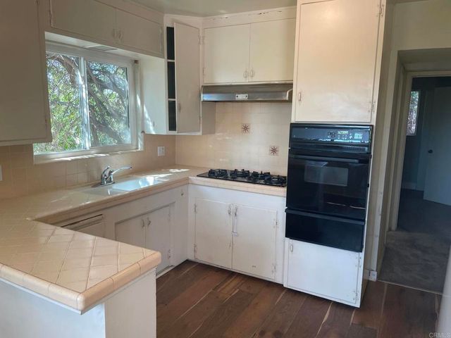 12376 Royal Road, El Cajon, CA 92021