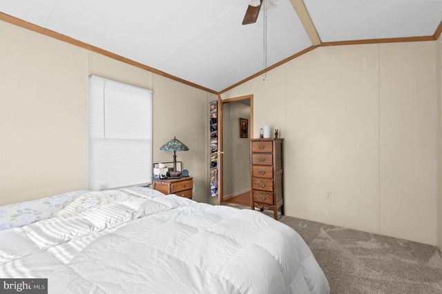 92 ROBIN LN, Sellersville, PA 18960