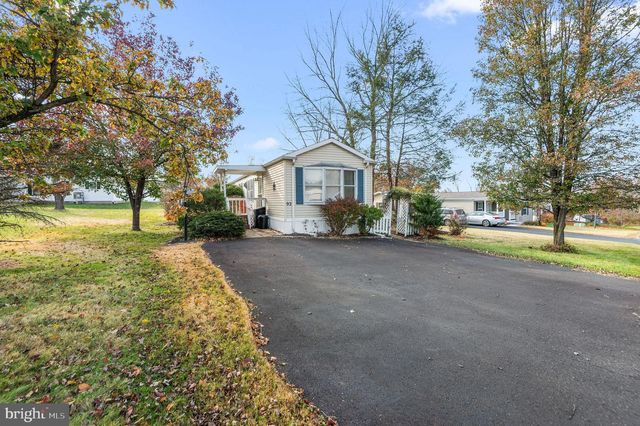 92 ROBIN LN, Sellersville, PA 18960