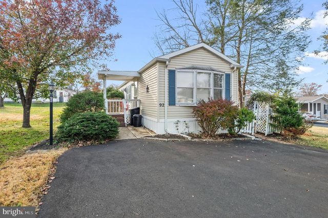 92 ROBIN LN, Sellersville, PA 18960