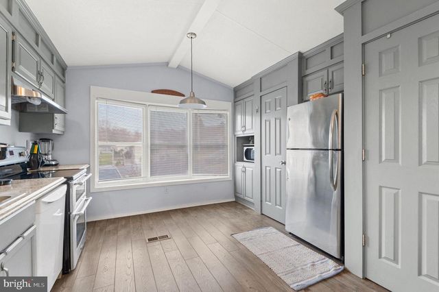 92 ROBIN LN, Sellersville, PA 18960