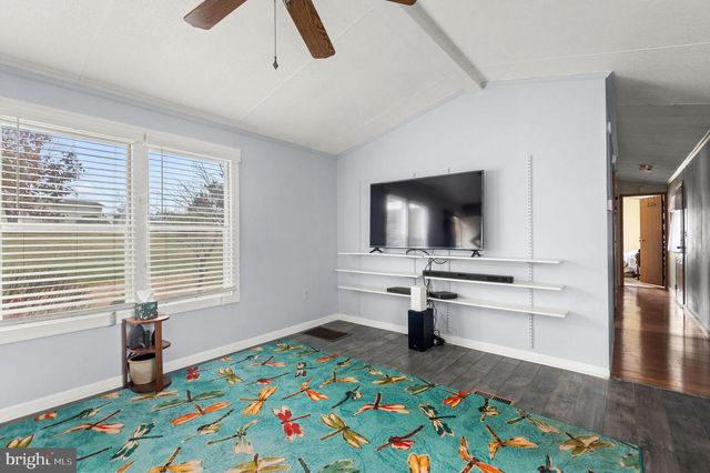 92 ROBIN LN, Sellersville, PA 18960