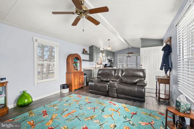 92 ROBIN LN, Sellersville, PA 18960