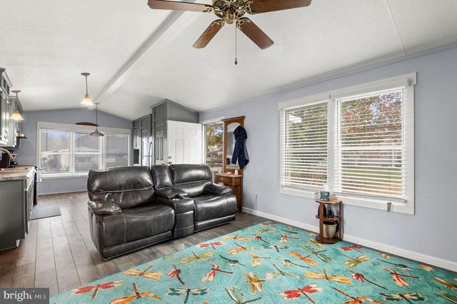 92 ROBIN LN, Sellersville, PA 18960