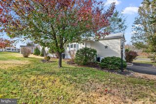 92 ROBIN LN, Sellersville, PA 18960