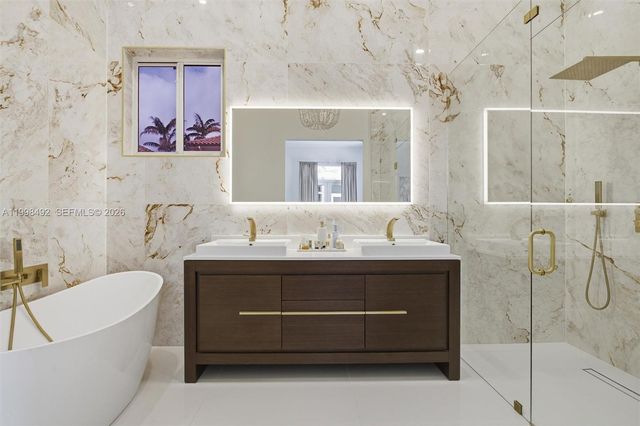 9717 SW 94th Ter, Miami, FL 33176