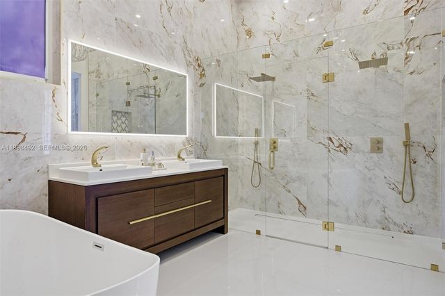 9717 SW 94th Ter, Miami, FL 33176