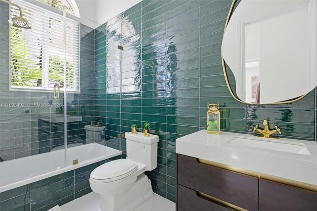 9717 SW 94th Ter, Miami, FL 33176