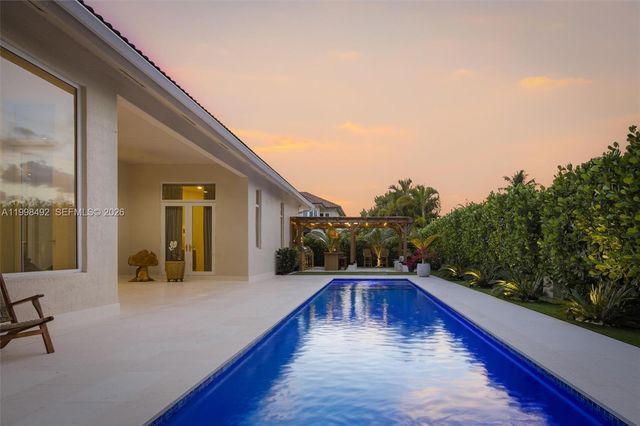 9717 SW 94th Ter, Miami, FL 33176