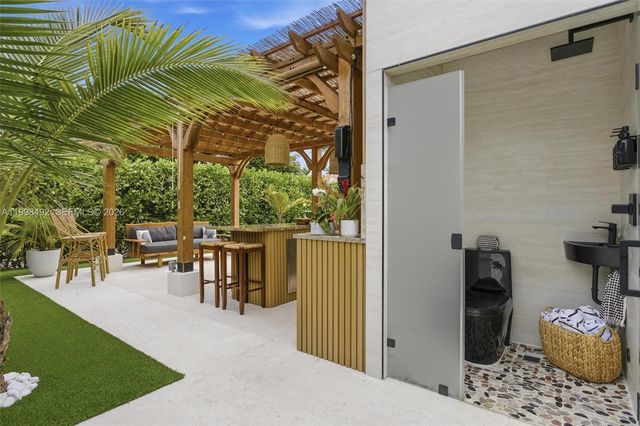 9717 SW 94th Ter, Miami, FL 33176