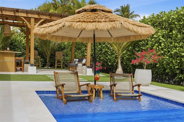 9717 SW 94th Ter, Miami, FL 33176