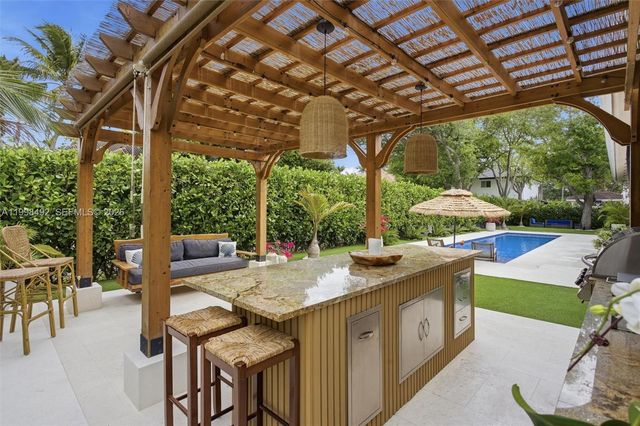 9717 SW 94th Ter, Miami, FL 33176