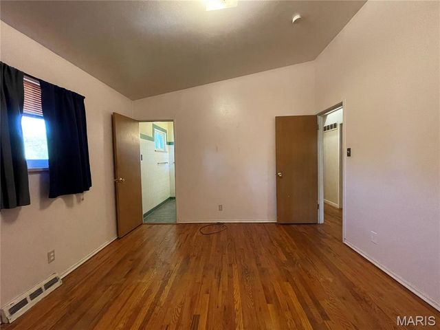 9411 Crockett Drive, Olivette, MO 63132