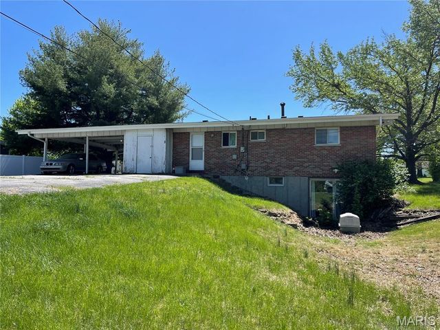 9411 Crockett Drive, Olivette, MO 63132