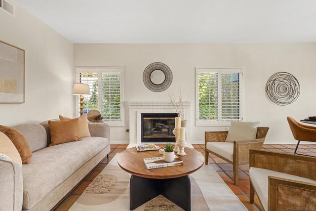 1892 White Birch Dr, Vista, CA 92081