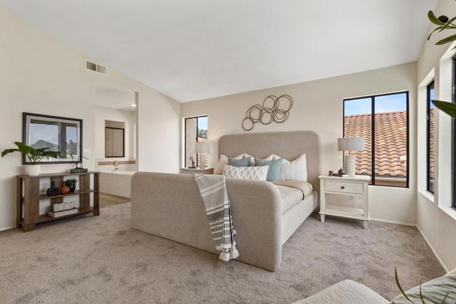 1892 White Birch Dr, Vista, CA 92081