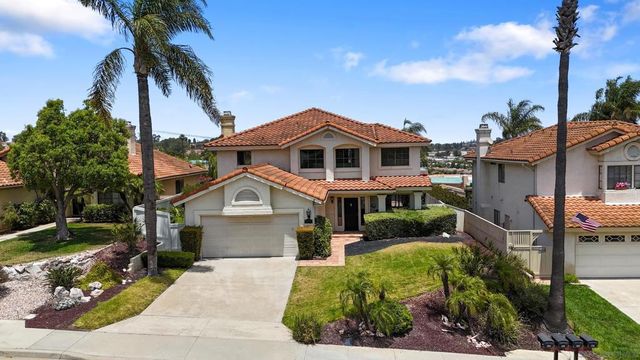 1892 White Birch Dr, Vista, CA 92081