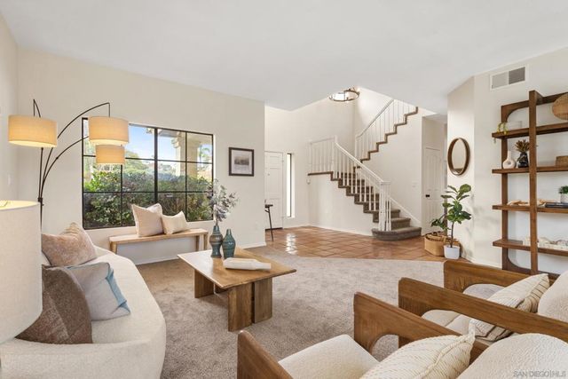 1892 White Birch Dr, Vista, CA 92081