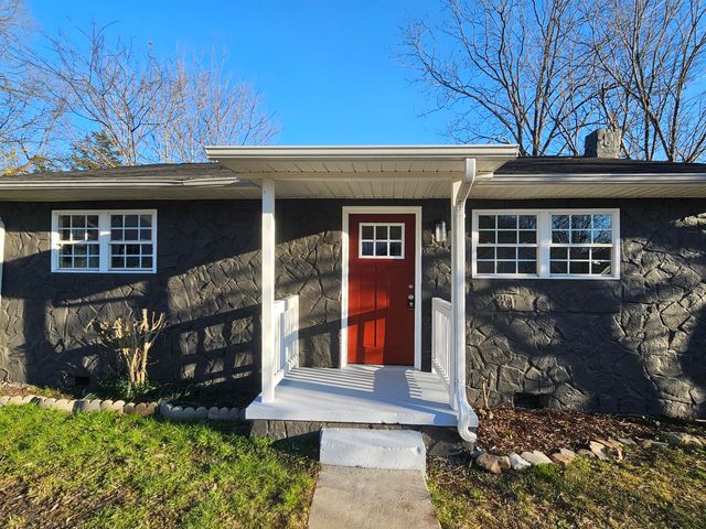 1317 S Cedar Avenue, South Pittsburg, TN 37380