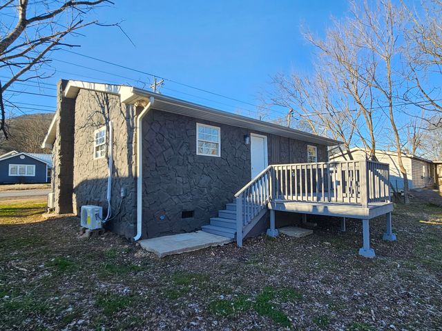 1317 S Cedar Avenue, South Pittsburg, TN 37380