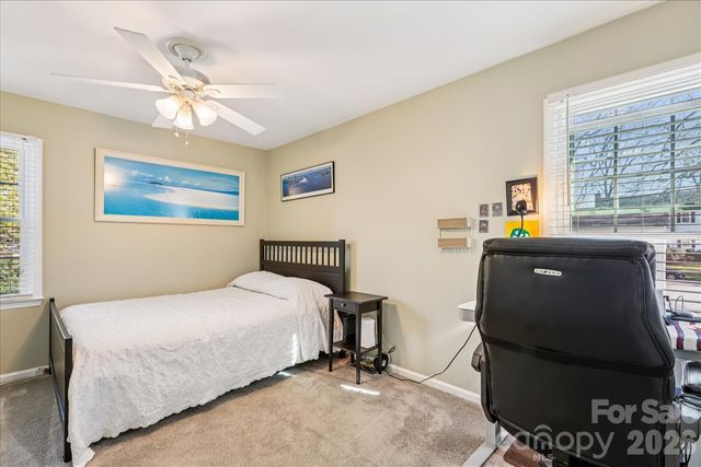 1426 Ashstead Lane, Matthews, NC 28105