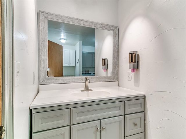 9100 Cedar Trail, Noble, OK 73068