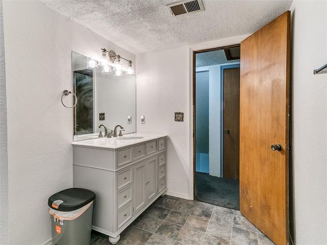 9100 Cedar Trail, Noble, OK 73068