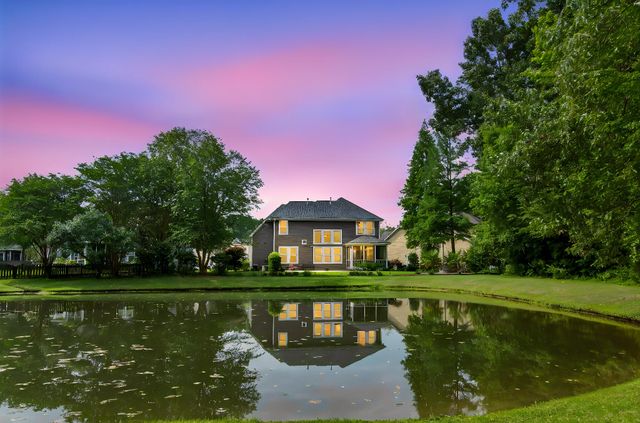 104 Plank Court, Summerville, SC 29485
