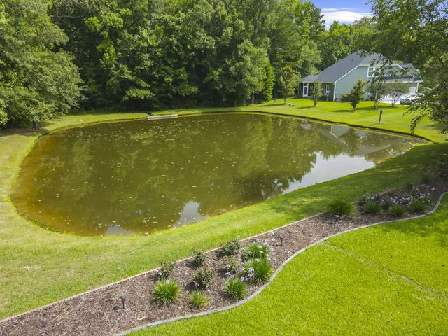 104 Plank Court, Summerville, SC 29485