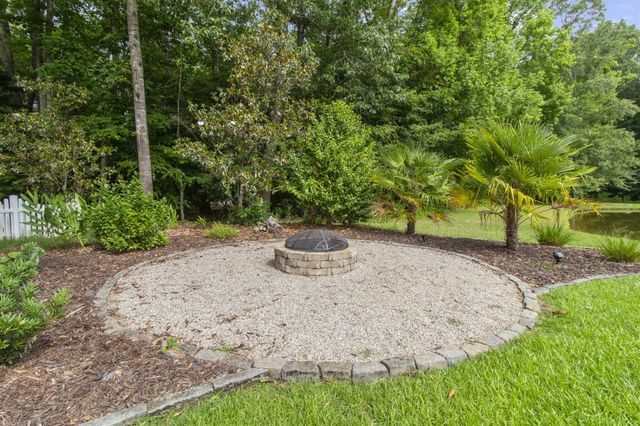 104 Plank Court, Summerville, SC 29485