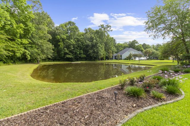 104 Plank Court, Summerville, SC 29485