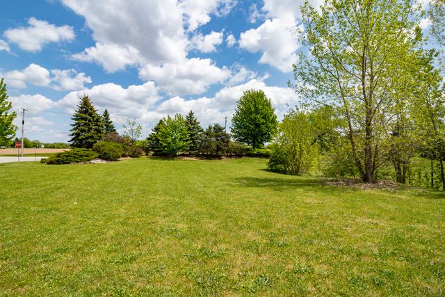 2601 Sanctuary Lane, Spring Grove, IL 60081