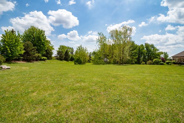2601 Sanctuary Lane, Spring Grove, IL 60081