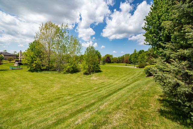 2601 Sanctuary Lane, Spring Grove, IL 60081