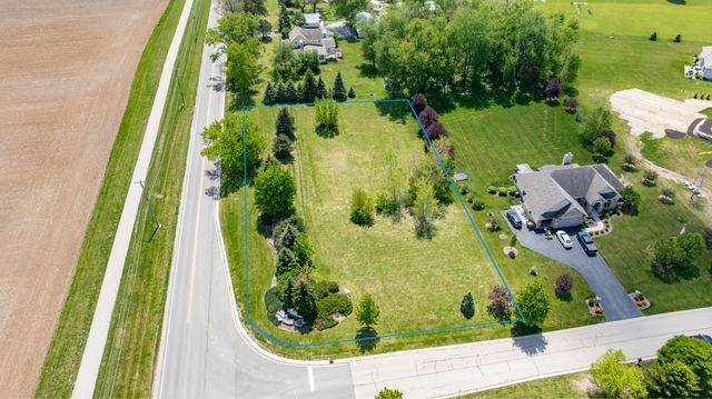 2601 Sanctuary Lane, Spring Grove, IL 60081