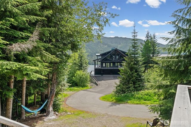 281 Wilderness Lane, Easton, WA 98925