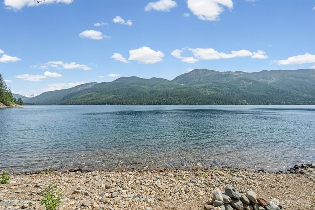 281 Wilderness Lane, Easton, WA 98925