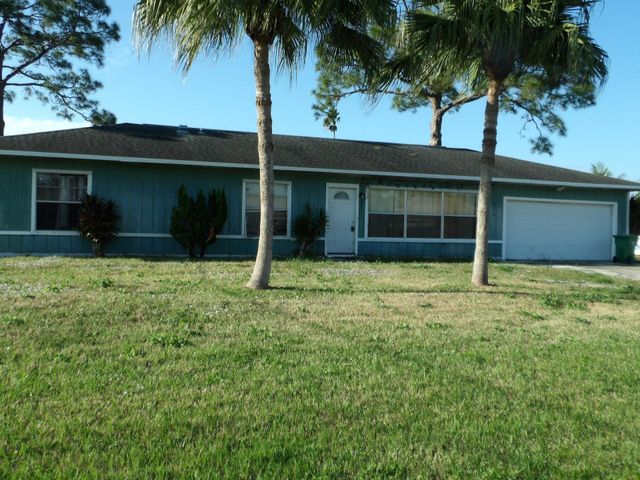 682 NW Cardinal Drive, Port St Lucie, FL 34983
