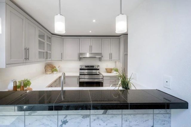 4024 Crystal Dawn Lane 103, San Diego, CA 92122