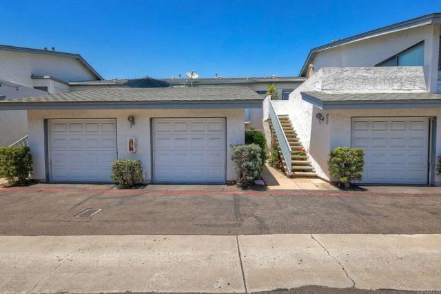 4024 Crystal Dawn Lane 103, San Diego, CA 92122