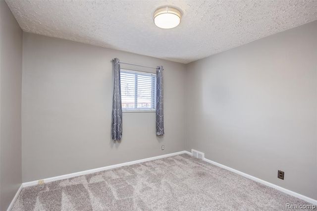 36610 Tessens Drive, Clinton Township, MI 48035