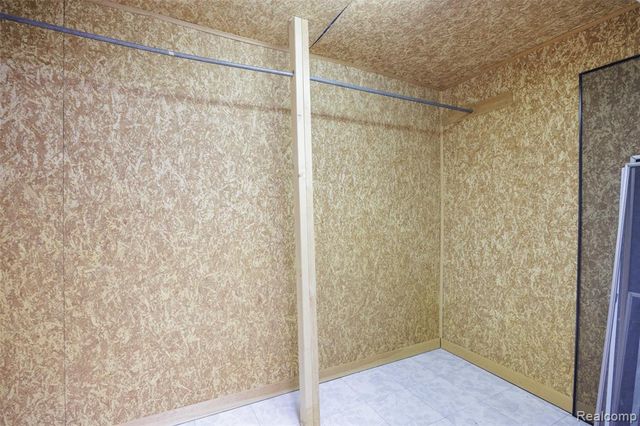 36610 Tessens Drive, Clinton Township, MI 48035