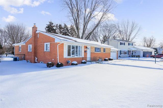 36610 Tessens Drive, Clinton Township, MI 48035